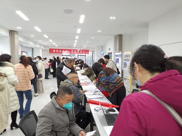 小武再出新招！多措并舉助力農(nóng)民工返崗就業(yè) 第2張