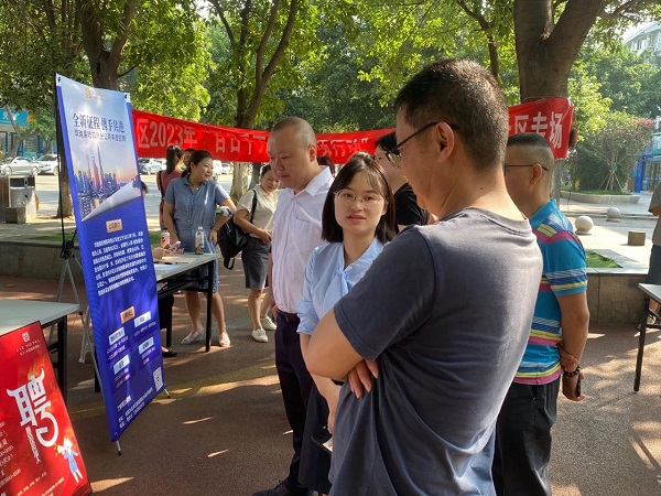 送崗直達(dá)家門口！瑞方人力支持打造就業(yè)服務(wù)小站定期舉辦招聘會(huì) 第3張