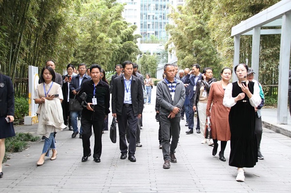 再獲點(diǎn)贊! 成都市委辦公廳、市政府辦公廳和市人社局相關(guān)領(lǐng)導(dǎo)一行參訪由瑞方人力打造的全市首個(gè)就業(yè)小站 第1張