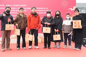 “百米小巷”人潮涌動！瑞方人力助力2025年武侯區(qū)春風(fēng)行動專場招聘會“開門紅” 第12張