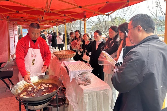 “就”在武侯  “職” 赴新程——瑞方人力助力武侯區(qū)舉辦2026年春風(fēng)行動(dòng)專(zhuān)場(chǎng)招聘會(huì) 第12張